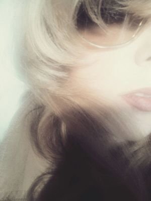 Beauty searcher, design addict and creative thinker.