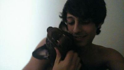 Inefable como cualquier humano en discordia con la simpleza.
Tengo un amigo peziozo @DukePerruno