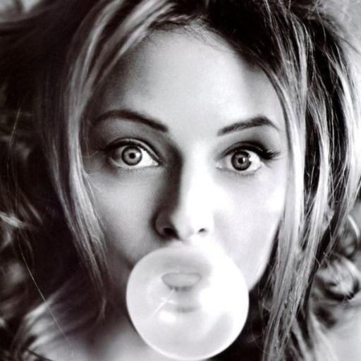 archilowe's profile picture. one moment changes everything