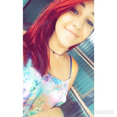 Ela tinha estrelas nos olhos, e a lua crescente no sorriso.⚓