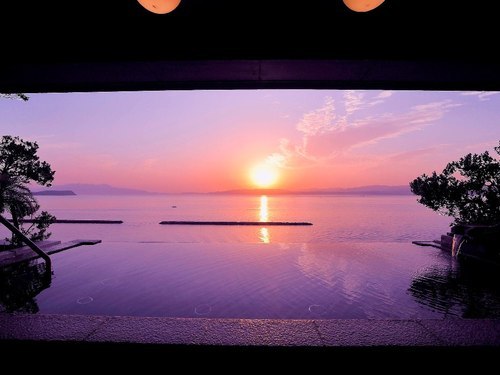 指宿温泉 旅館 吟松に勤務しています。ＰＣとにらめっこしながら、つぶやきます。
鹿児島・指宿の情報を少しでもお伝えできたらいいなぁ～♪
よろしくお願いします。