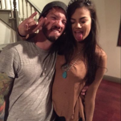 arzayleaa_'s profile picture. support her you cunts. Arz is queen