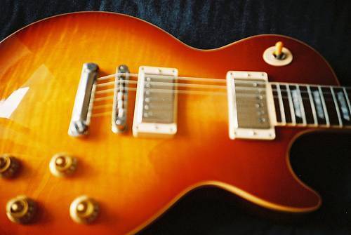 High-quality content for aspiring guitarists. Free video lessons!