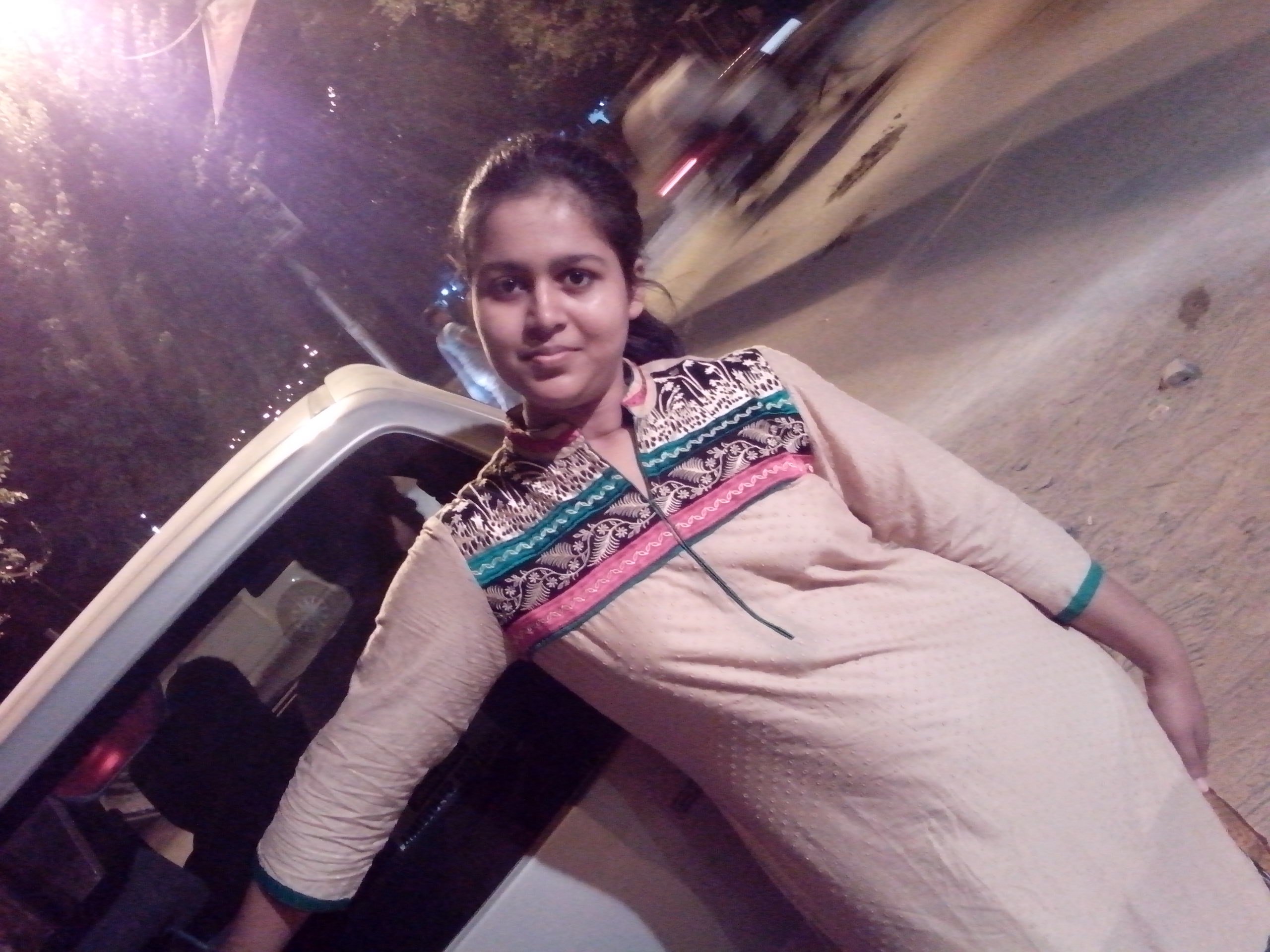 tanuradha1410's profile picture. Exploring the beauty of plants, capturing nature's wonders on canvas, and sharing tales from my journeys. Views are my own 🌍🌸🎨🌱