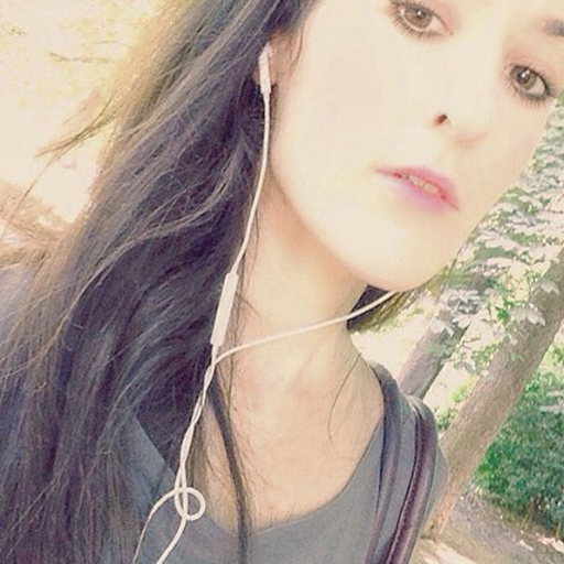 CELIAMHOYO's profile picture. 