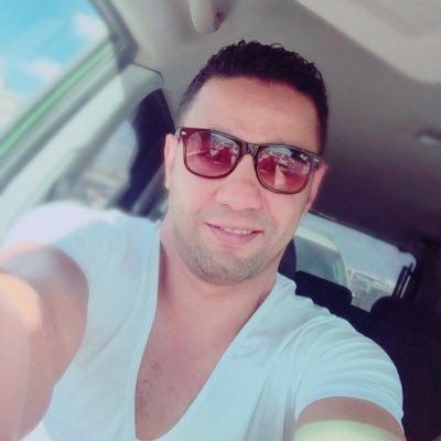 مهتم وأعشق الإعلام لما فيه من رسالة نعتقد بأنها نبيلة نقدم فيها خدمة معلوماتية واخبارية  للمواطن وبحكم عملي في الإعلام كمنتج ومعد برامج تليفزيونية عشقت الإعلام.