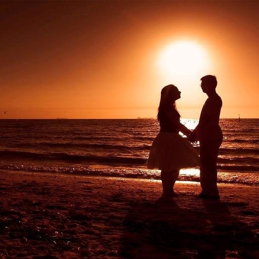 listen2me__'s profile picture. 很多情感上说不出的话，最后我们选择了放进文字里，独自释怀。