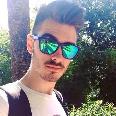 En la vida no todo es #FFFFFF o #000000 . Estudiante de Ingeniería del Software en la EPCC (UNEX). Actualmente en la UPV.