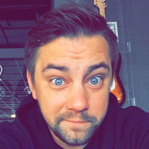 Venue Manager in charge dude at @Sectionlive, Grilled cheese master, Heelers are awesome, I like noodles. I poop a lot.