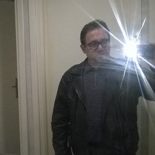 HichemBEHIRI's profile picture. Fidèle et dévoué, à la recherche de plaisirs raffinés, il se révèle être un amant passionné et un père de famille généreux.