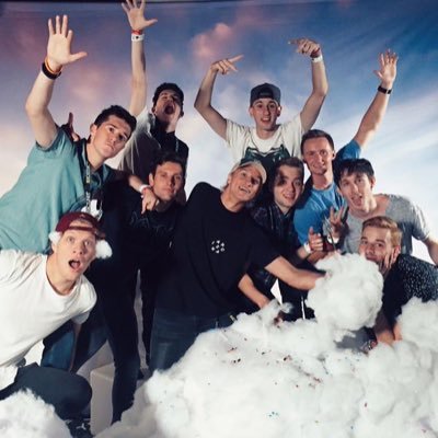 polls about SDK and beast coast| Follow Our Mains @Pancakeboys_SDK @Lyba_SDK