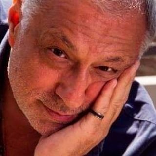 CarlosRoggerone's profile picture. 