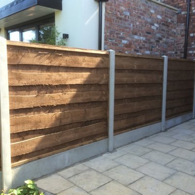 Tony Duckett Chapel Fencing Reddish. Over 20 years experience in the industry and offer a fast and reliable service.