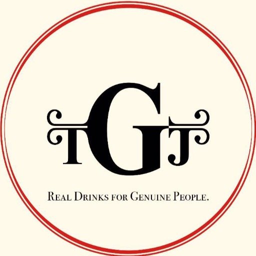 Cocktail Bar - A tribute to the prohibition era with vintage cocktails and music from the 30s & 40s.