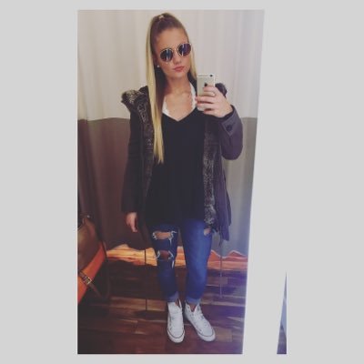 gabatronnn_wil's profile picture. VT Class of '17 • KΔ Romans 8:18