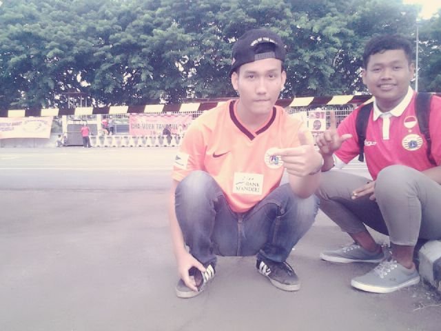 rizdar96's profile picture. 