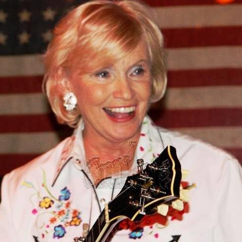 Roni Stoneman, First Lady Of Banjo, and Star of HEE HAW. Banjo Picker, Singer, Songwriter, and Comedienne.