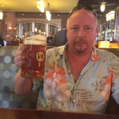 RchHoffman's profile picture. Screw Romeo & Juliette, I have love like Gomez & Motricia