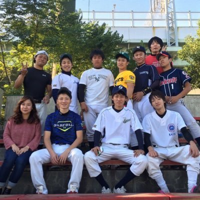 大阪府高石市でのびのびと活動している草野球チームです。ぜひ対戦相手募集中です。