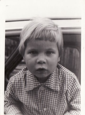 CasperWeb's profile picture. Эх мне бы в руки молнию
Эх мне бы силу волн
Эх мне бы волю ветра
Эх мне бы быть там где то, чтобы сотворить чудо
Эх мне бы в руки молнию, я бы сжег зло и согрел