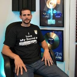 Music Producer/engineer from NYC. Stay tuned for the hottest beats and production tips