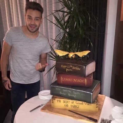 ichliebefursie's profile picture. La mia bio è volata via con una Nimbus 2000✨