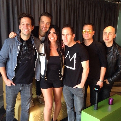 NatsChvz's profile picture. Tengo 3 nombres, me gusta la comida, soy re buena gente...