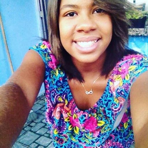 Waah My LIfe , EuTEAmo assim sem espaço virgula e muito menos um ponto final . Quero Mergulhar No Azul Desse Olhar ♪