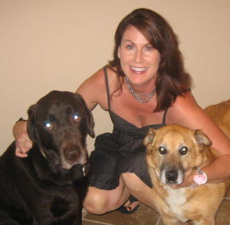 http://t.co/ekaNTl9u1u writer is in pursuit of Scottsdale, AZ Dog-Friendly fun places to share + local rescue stories to help find a home for every dog.