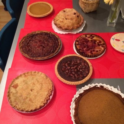 America's most opinionated family takes Thanksgiving pies.