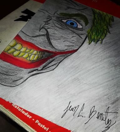 No tengo todo calculado ni mi vida resuelta, solo tengo una sonrisa & espero una de vuelta