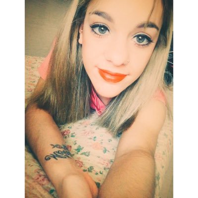 amores que matan nunca mueren.♡ live laugh love. instagram:Dianiita9