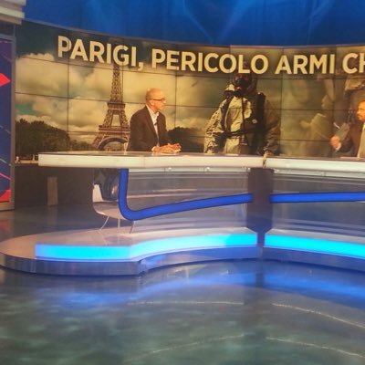 Tre figli, esperto di sicurezza, intelligence e terrorismo. Scrivo per il https://t.co/FOZb2fZip4 e sono autore di “Difendersi da un attacco terroristico”.