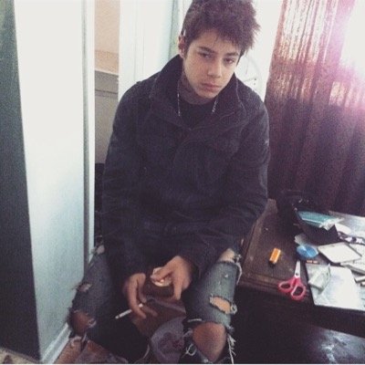 xxxmgalloxxx's profile picture. roof up bitches