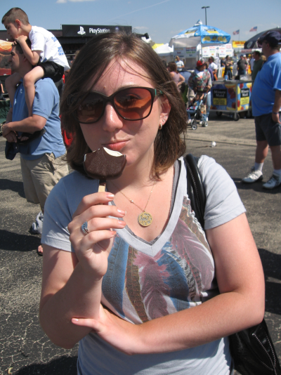 atrhanna's profile picture. Eclectic, Creative, Sarcastic, Digital Marketing