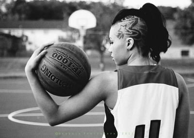 Basketball player.
Girl in love with sport.
Geek.
Booknerd.