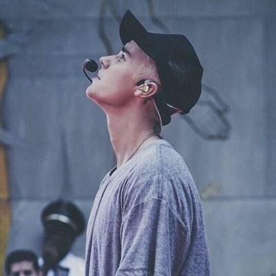 zaaayummcashew's profile picture. bieber