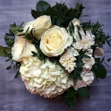 HanaAruKurashi's profile picture. お花が大好きで、いつもお花に囲まれて生活しています。 よろしくお願いいたします。