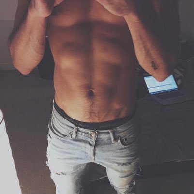 poetadetwiiter's profile picture. 