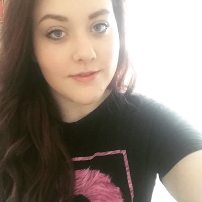 Likes Thai food, feminist prose and angry girl music of the indie rock persuasion.