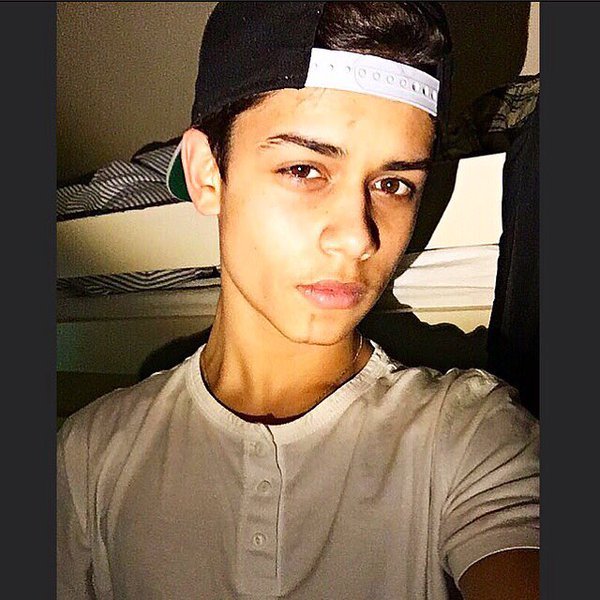 Noniksendari99's profile picture. 