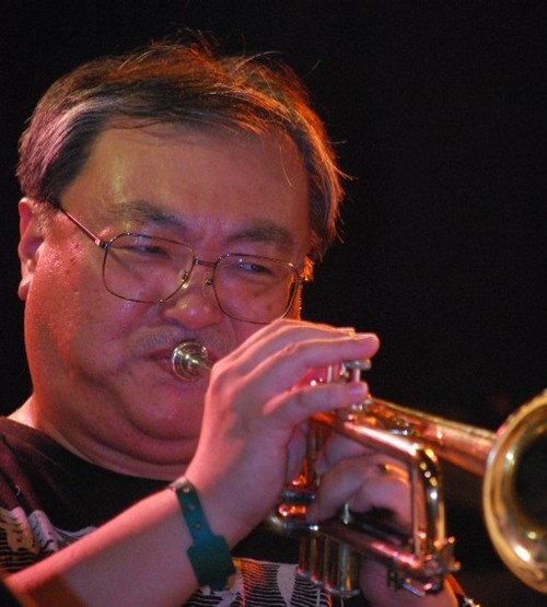 sometime M.D.(chest physician)    sometime trumpeter, improviser  時には呼吸器科医、時にはトランペッター、即興演奏家