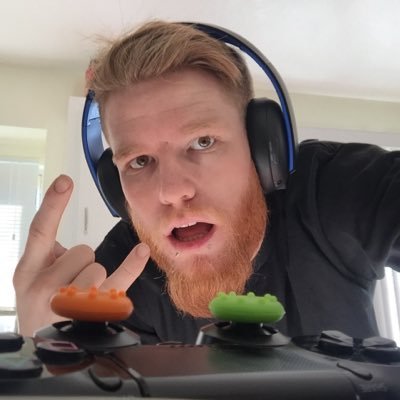 competitive gamer . live stream YouTube-THEUNEXPECTTED twitch-THEUNEXPECTTED