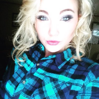 kayla_savering's profile picture. small town girl with big dreams