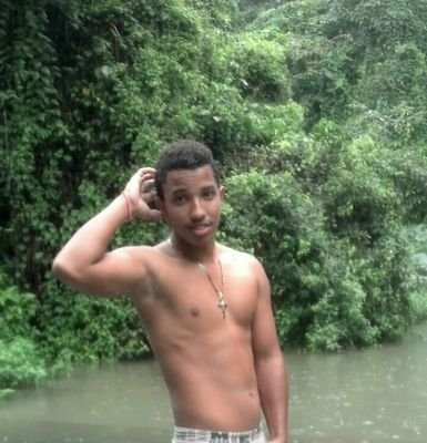 un humilde pero cotizaoO ☆ si Quieres conocerme sigueme en twitter veras k no te arrepentiras, jevi , corista y con lo k comparto le imparto alegria P'A«♥'