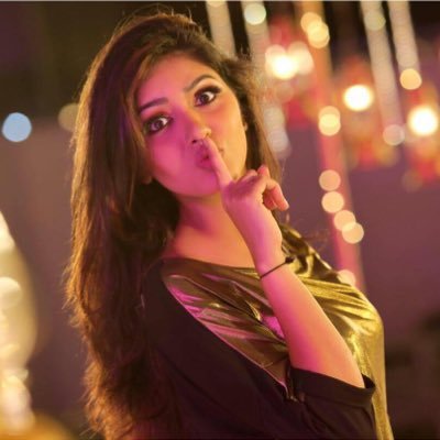 gayathri r suresh is crowned miss kerala peagent 2014 held in alappuzha, gayathri does not post in it::-/