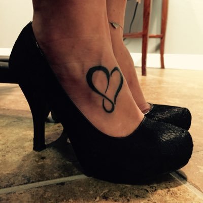 baby_darling3's profile picture. I'm a mess, but don't clean me up.