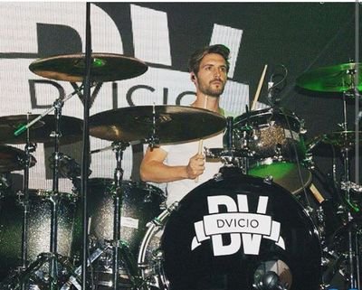 Club de apoyo de Sevilla de @dvicio_Luis el mejor batería del mundo!! @mariasevillarar