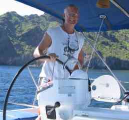 davezxc's profile picture. Day trade US equities (mostly QQQ)