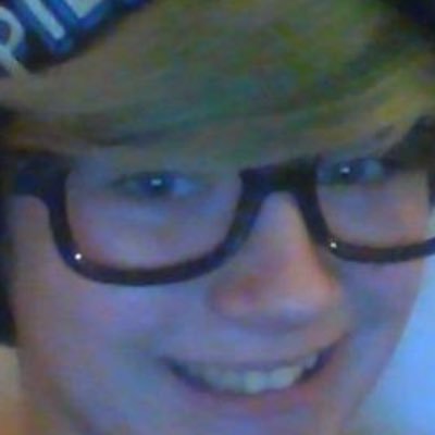 GO FOLLOW @Midnight_Meadow and go watch her/him at https://t.co/sfoMHrq9jo